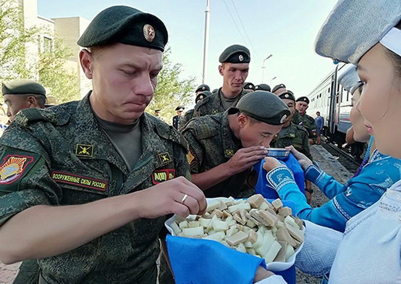 Армейское молоко. Бурятские войска. Армия Бурятии. Буряты в армии.