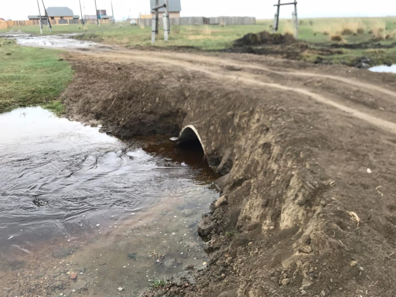 Ежегодное поднятие уровня воды в реке. Тулунжа. Карьер Улан-Удэ.