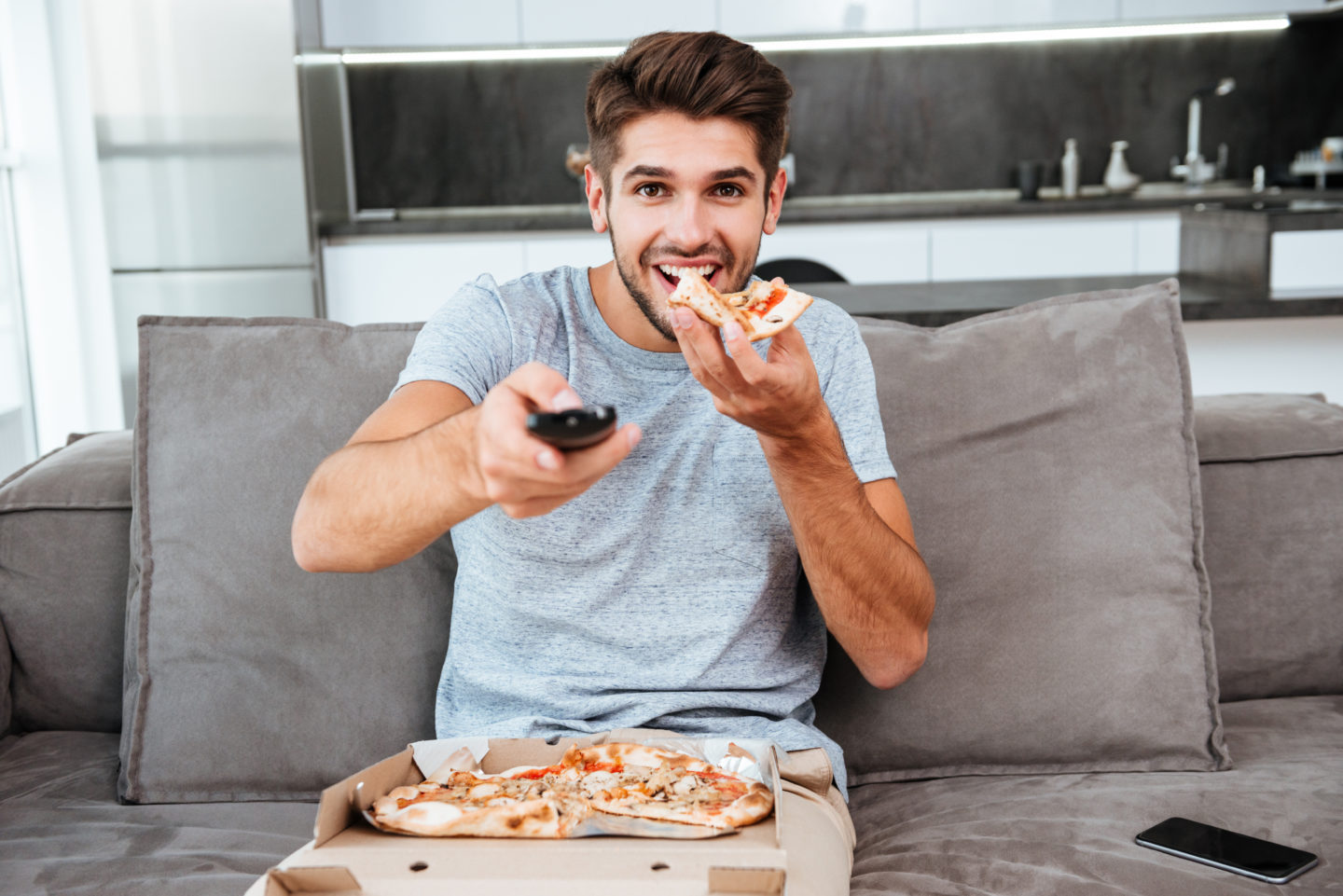 человек ест пиццу фото фото 33