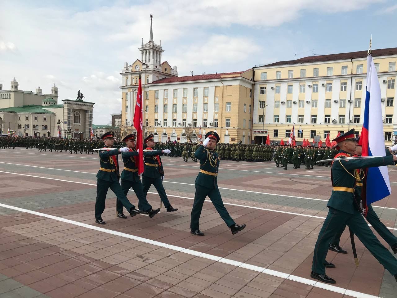 Космонавтов кск. Знаменная группа центрального военного округа. Парад войсковой части 3377. Служба Улан Удэ военные.