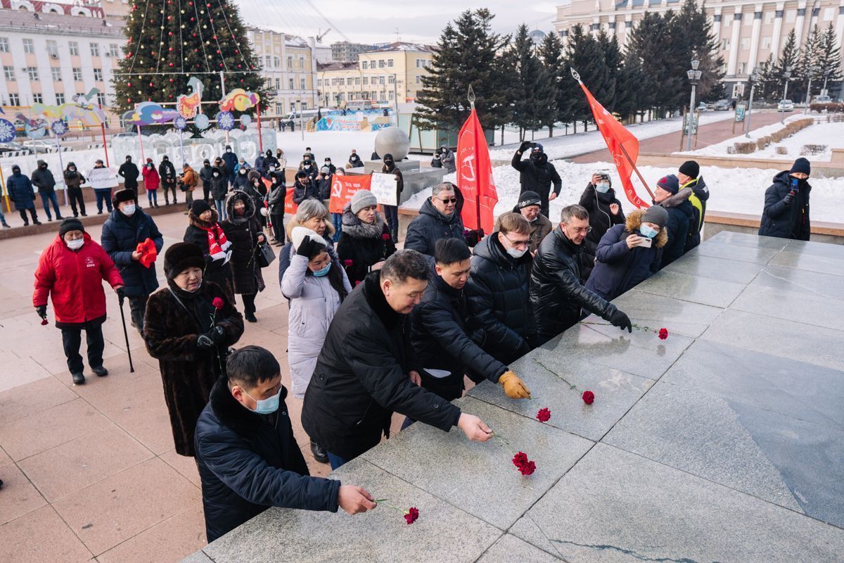 Митинг доклад. Митинг в Улан Удэ. Несанкционированные митинги кл час. Презентация несанкционированные митинги. Митинги в Улан Удэ 2022.