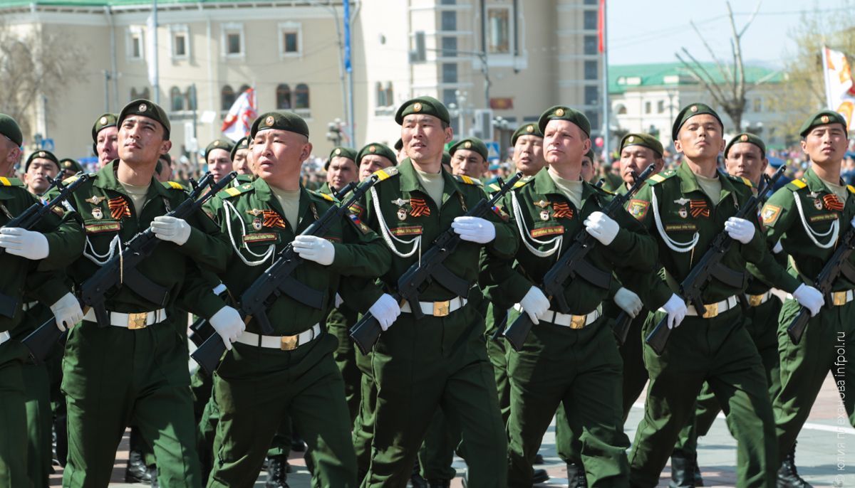 Маи улан удэ. День Победы парад Улан-Удэ. Улан Удэ армия. Парад Улан Удэ 2023. Парад Улан-Удэ Победы 2011.