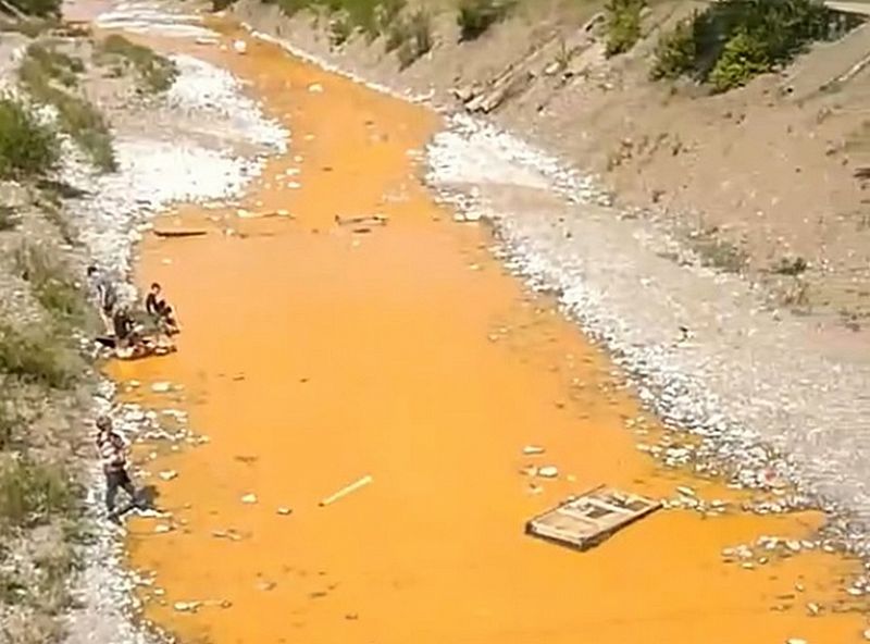 Желтая река напугала жителей Закаменского района - новости Бурятии и  Улан-Удэ
